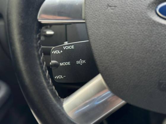 FORD FOCUS 2.0 GLX 16V FLEX 4P AUTOMÁTICO